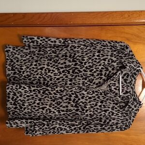 212 Collection Leopard Print V-Neck Blouse - Black & Gray. 3/4 Sleeve -Size L